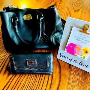 ♥️❤️♥️Black Matching Michael Kors Wallet & Purse